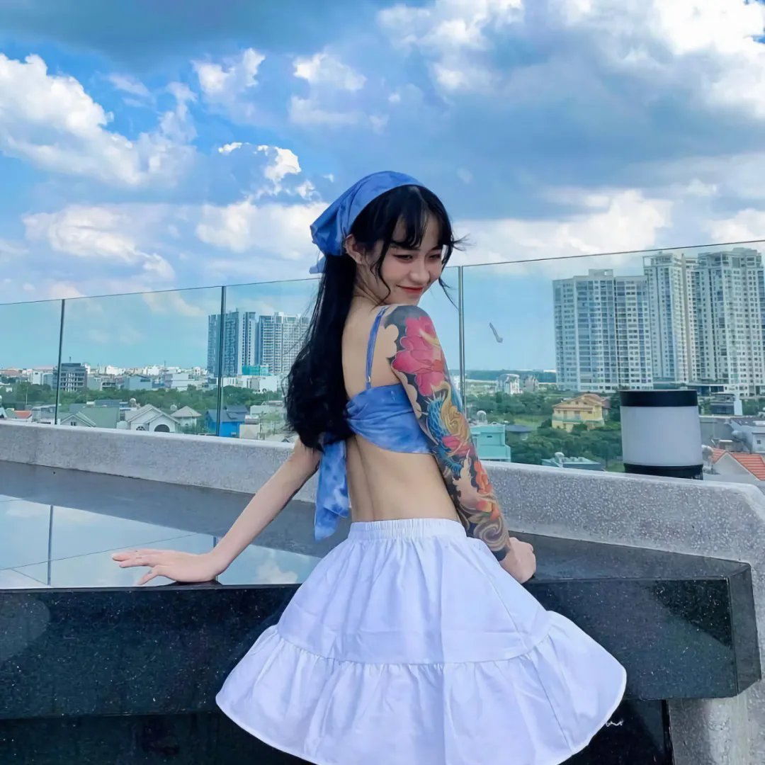 呢个校园选乜鬼